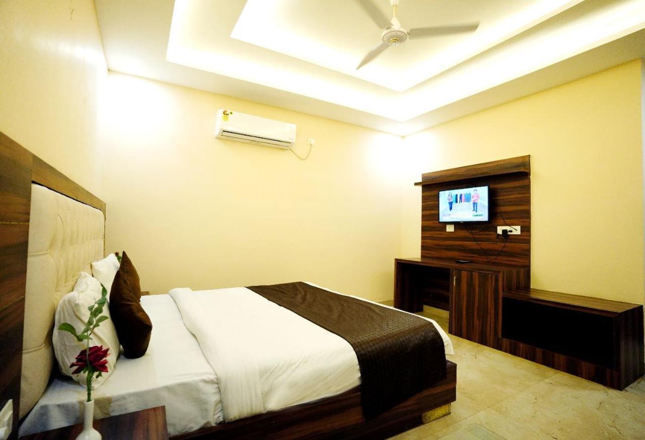 Hotel Haven Rishīkesh Екстериор снимка